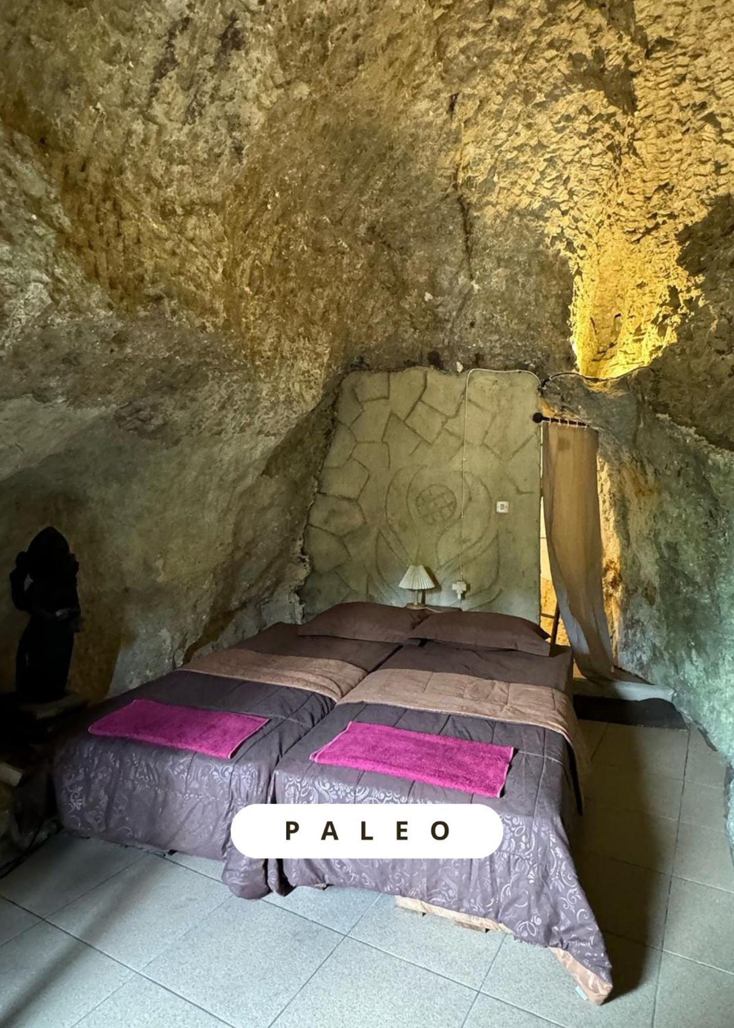 فندق Paleo Stone Age Karangwetan المظهر الخارجي الصورة