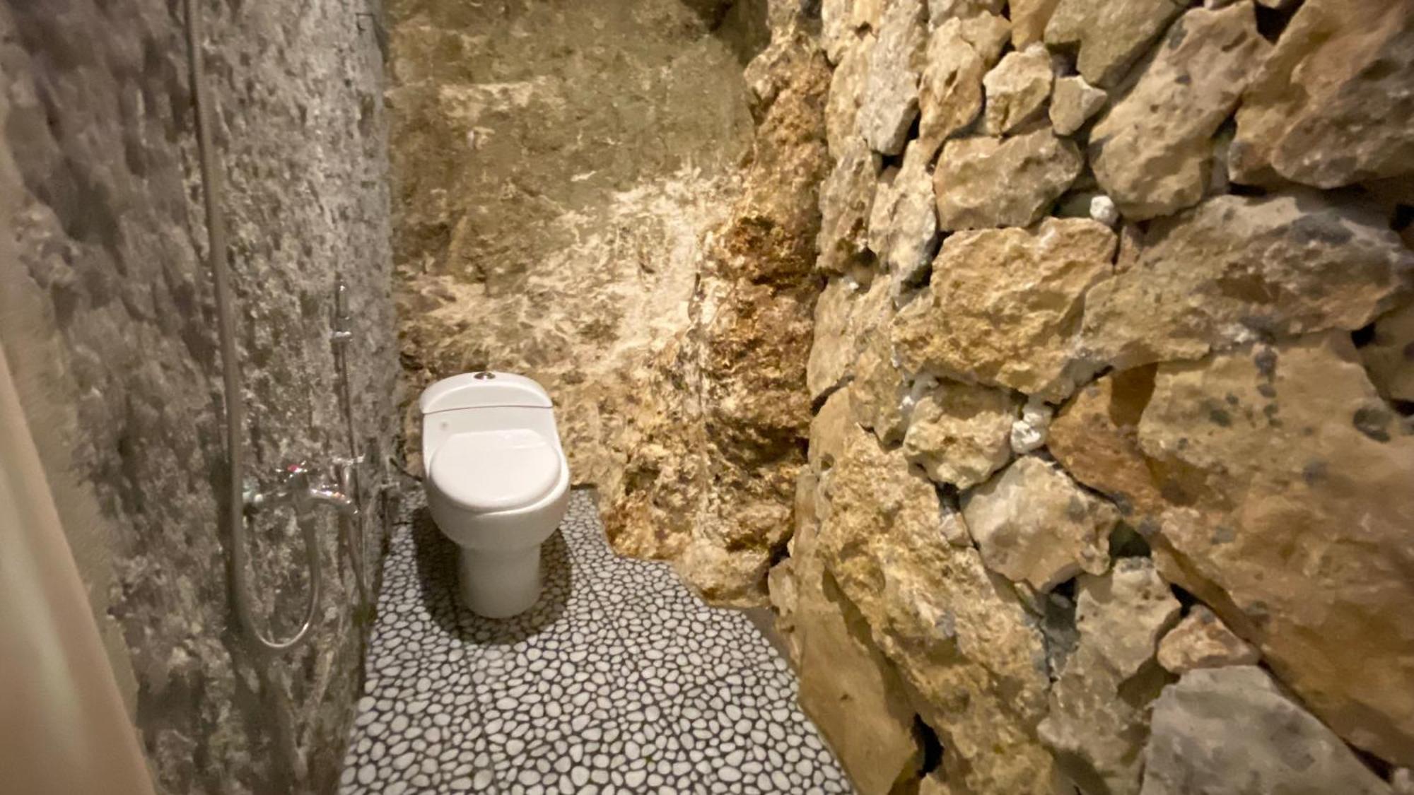 فندق Paleo Stone Age Karangwetan المظهر الخارجي الصورة